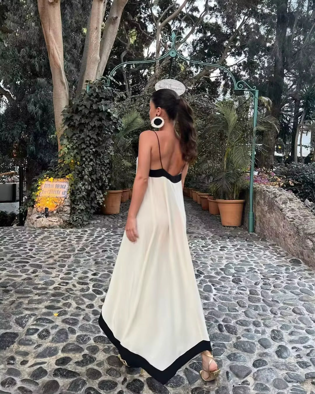 Vestido longo branco e preto 